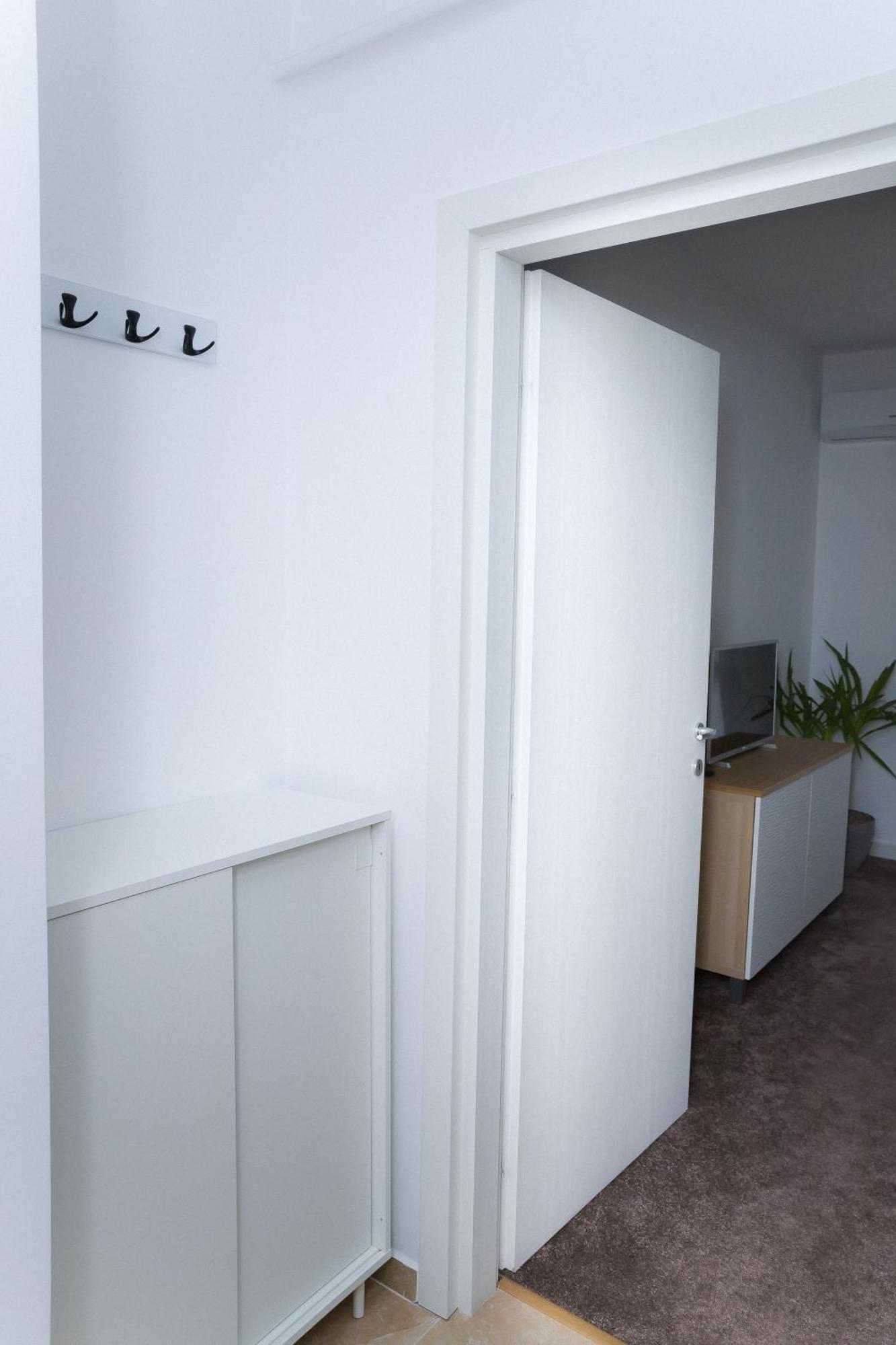 Elysian Urbanscape Brown, 2 Rooms, Near Bucharest Chiajna Exterior photo